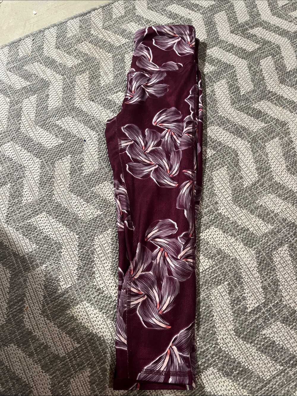 Champion Maroon Floral Performance Leggings Cropped